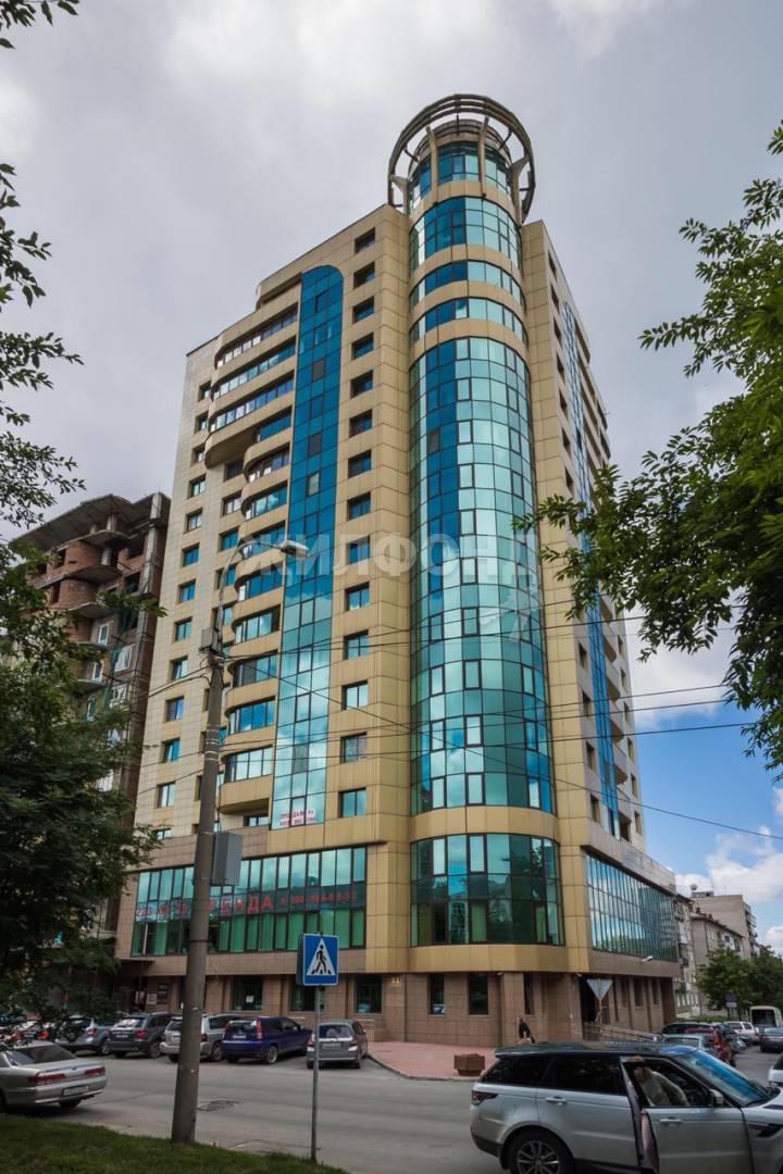 Продажа 5-комнатной квартиры, Новосибирск, Урицкого,  21