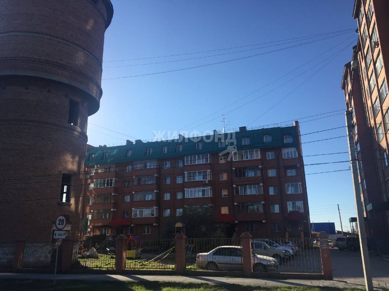 Продажа 3-комнатной квартиры, Бердск, Нахимова,  1