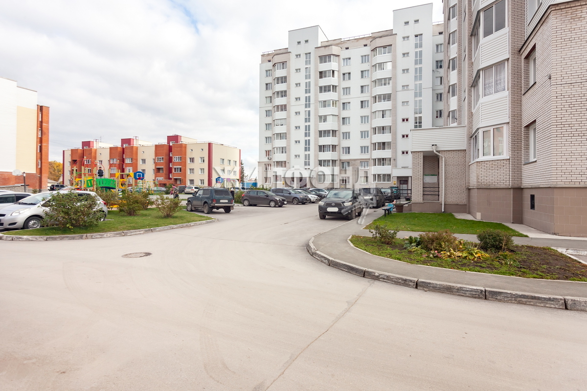 Продажа 2-комнатной квартиры, Бердск, Березовая,  27