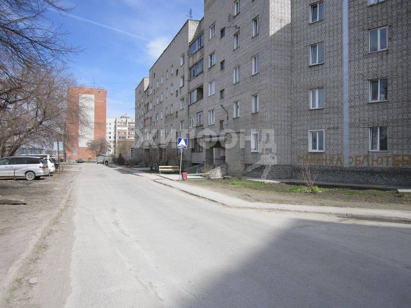 Продажа 3-комнатной квартиры, Бердск, Северный микрорайон,  15