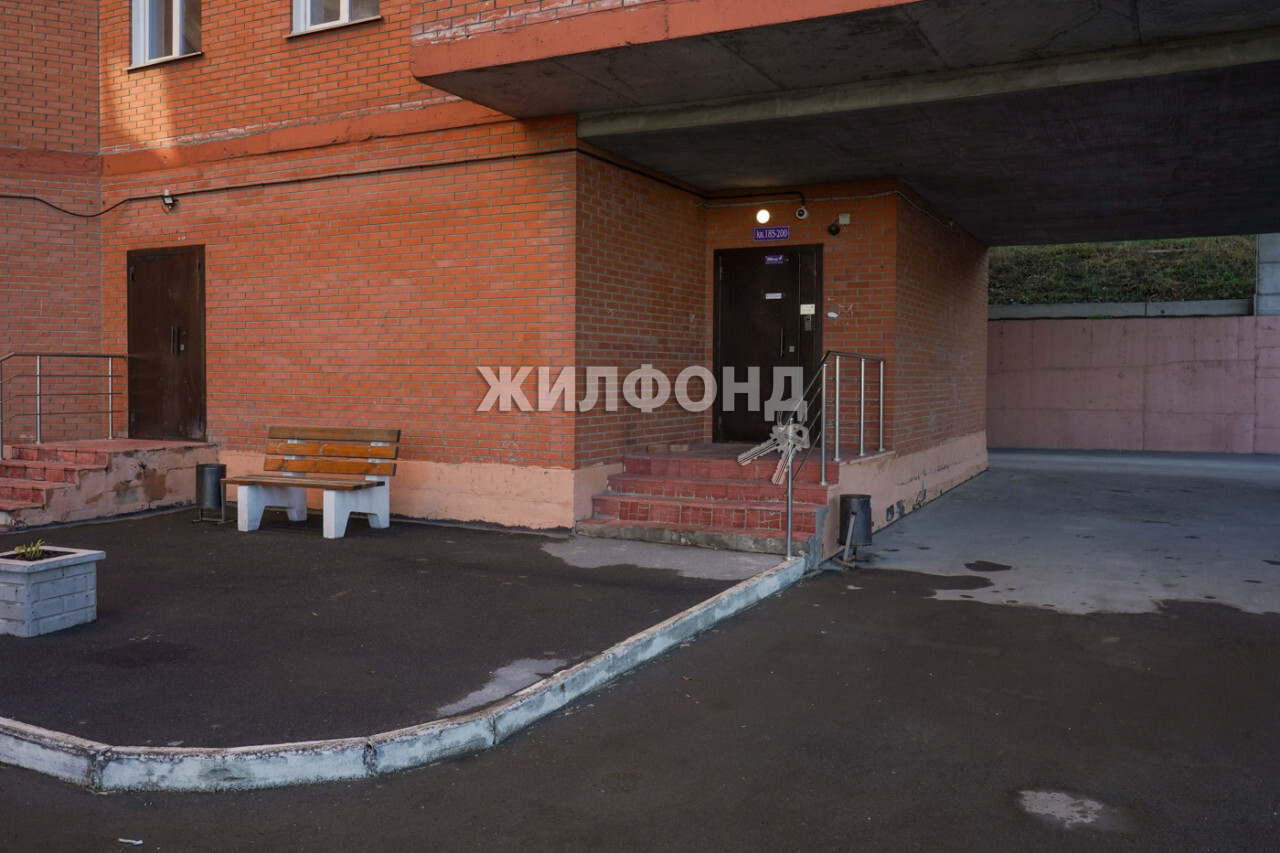 Продажа 4-комнатной квартиры, Новосибирск, Горский микрорайон,  12