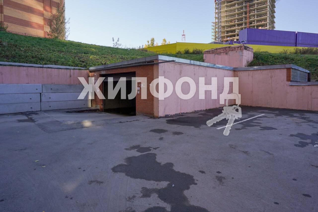 Продажа 4-комнатной квартиры, Новосибирск, Горский микрорайон,  12