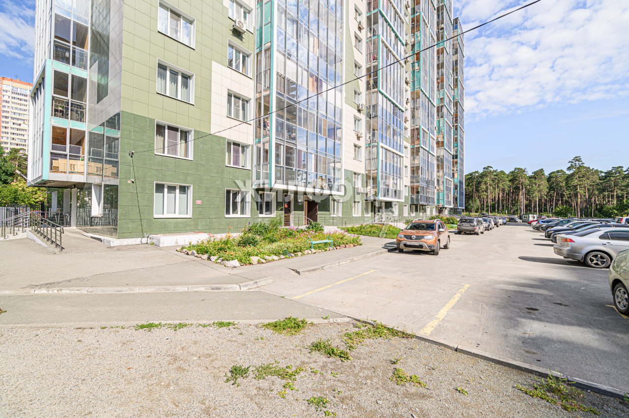 Продажа 4-комнатной квартиры, Новосибирск, Сухарная,  96