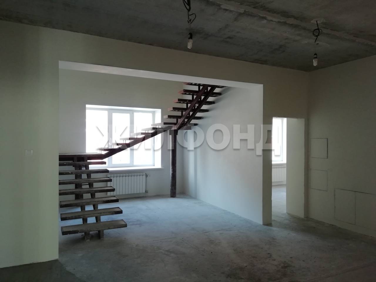 Красный проспект, 153б, 6-к квартира