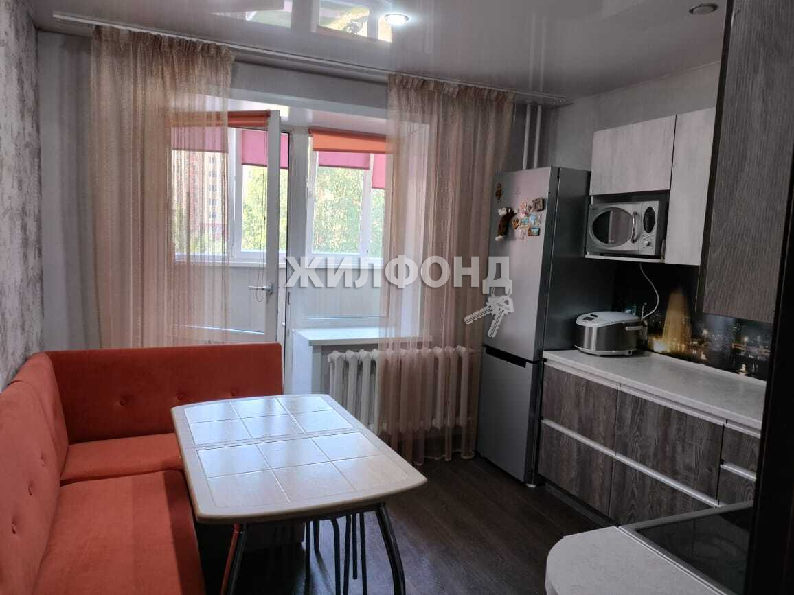 Продажа 3-комнатной квартиры, Бердск, Рогачева,  18