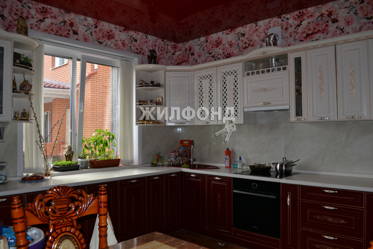 Продажа дома, 410м <sup>2</sup>, 9 сот., Бердск, Хрустальный пер